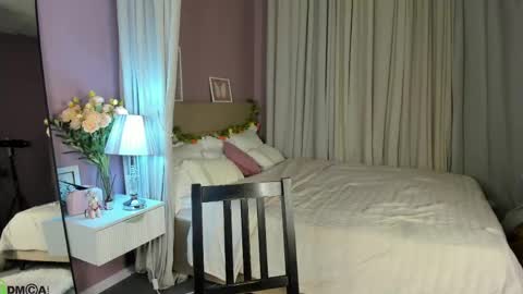 Snapshot of dearly_emily chatting on 05-10-26, 05:18 Emily GMT2 Mon 10 AM - 4 PM Wed 10 AM - 4 PM Thu 10 AM - 4 PM Fri 10 AM - 4 PM Sat 10 AM - 4 PM online show from 05-10-26, 05:18