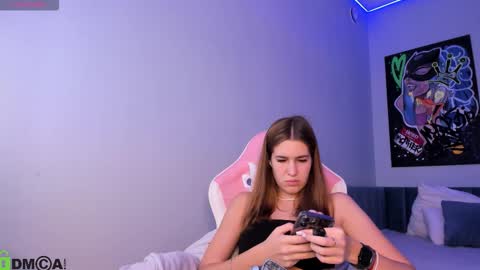 Snapshot of debbie_wools chatting on 09-24-25, 10:35 Jennifer online show from 09-24-25, 10:35