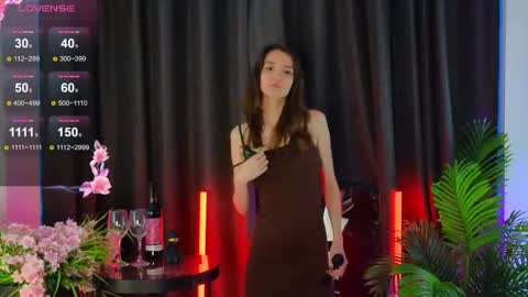 Snapshot of debihenks chatting on 05-25-26, 05:19 Eva online show from 05-25-26, 05:19