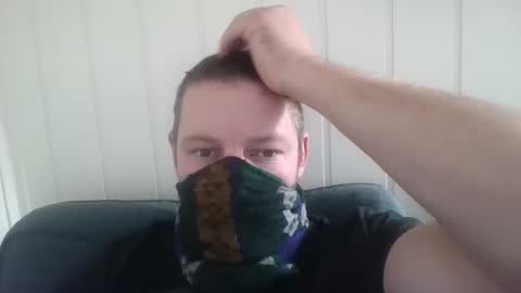 Snapshot of debno001 chatting on 11-09-25, 04:38 Daniel Brocks online show from 11-09-25, 04:38