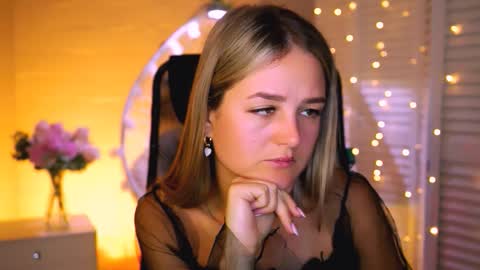 Debora online show from 11-12-25, 03:51