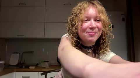 Hello My name is Sarah im new model here and little but shy. online show from 01-06-26, 02:54