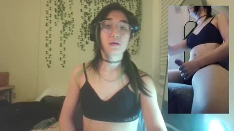 deciduousdoll online show from 11-22-25, 06:56