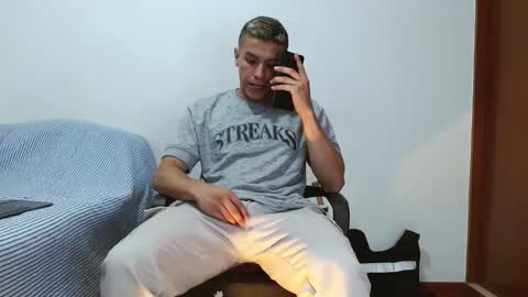 Santiago online show from 01-19-25, 05:58