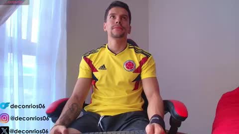 Santiago online show from 10-12-25, 04:06