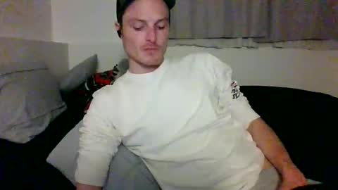 Dee4dayz online show from 05-13-26, 02:42