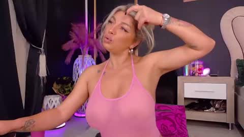 Snapshot of deeadiamond chatting on 08-03-26, 12:42 Deea online show from 08-03-26, 12:42