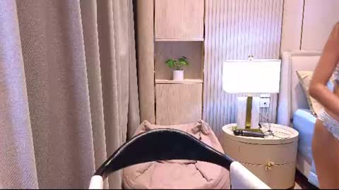 deedeedoll online show from 07-22-26, 11:24