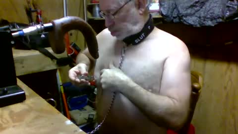 Snapshot of deepthroat227 chatting on 12-28-24, 05:02 Deepthroat My Big Dildos online show from 12-28-24, 05:02