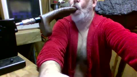 Snapshot of deepthroat227 chatting on 01-24-25, 04:28 Deepthroat My Big Dildos online show from 01-24-25, 04:28