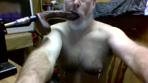 Snapshot of deepthroat227 chatting on 01-27-25, 07:24 Deepthroat My Big Dildos online show from 01-27-25, 07:24