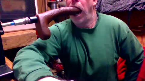 Snapshot of deepthroat227 chatting on 02-25-25, 03:38 Deepthroat My Big Dildos online show from 02-25-25, 03:38