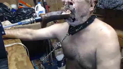 Snapshot of deepthroat227 chatting on 09-23-25, 04:43 Deepthroat My Big Dildos online show from 09-23-25, 04:43
