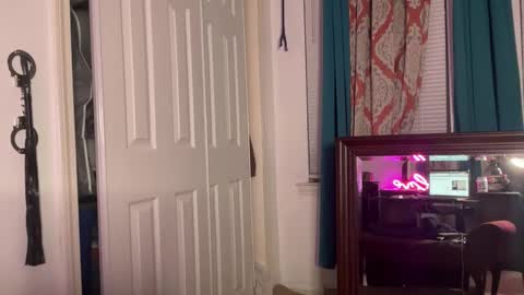 Tori online show from 11-14-25, 12:53