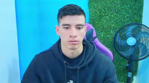 Snapshot of deiby_baby chatting on 02-17-25, 07:31 DEIBY online show from 02-17-25, 07:31