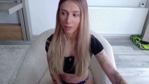 Di online show from 11-24-25, 10:04