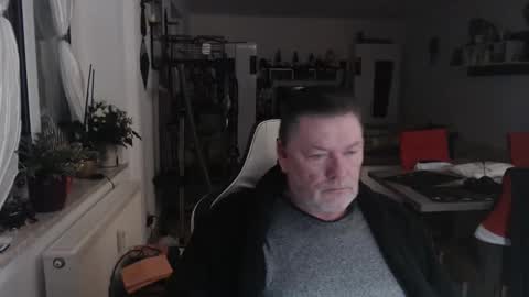 Snapshot of deinprinz2312 chatting on 12-31-24, 05:11 deinprinz2312 online show from 12-31-24, 05:11