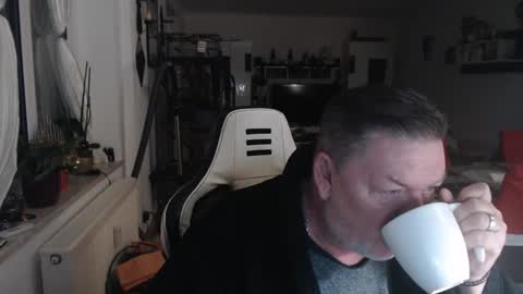 Snapshot of deinprinz2312 chatting on 01-07-25, 04:50 deinprinz2312 online show from 01-07-25, 04:50