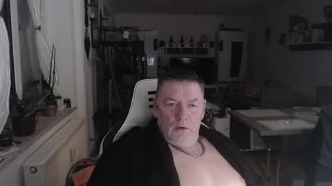 Snapshot of deinprinz2312 chatting on 01-15-25, 02:17 deinprinz2312 online show from 01-15-25, 02:17