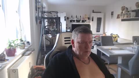 Snapshot of deinprinz2312 chatting on 01-18-25, 10:49 deinprinz2312 online show from 01-18-25, 10:49