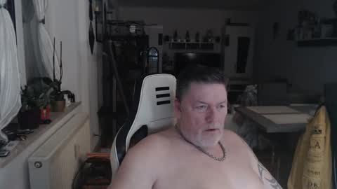 Snapshot of deinprinz2312 chatting on 02-10-25, 05:03 deinprinz2312 online show from 02-10-25, 05:03