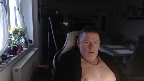 Snapshot of deinprinz2312 chatting on 02-17-25, 06:20 deinprinz2312 online show from 02-17-25, 06:20