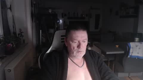 Snapshot of deinprinz2312 chatting on 03-09-25, 05:33 deinprinz2312 online show from 03-09-25, 05:33