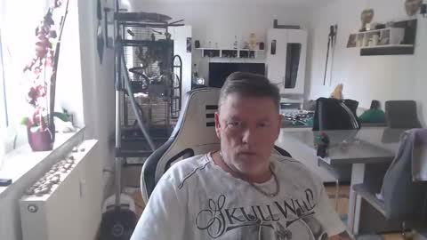 Snapshot of deinprinz2312 chatting on 10-20-25, 12:38 deinprinz2312 online show from 10-20-25, 12:38