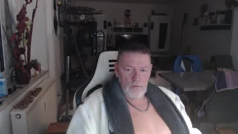 Snapshot of deinprinz2312 chatting on 11-02-25, 04:26 deinprinz2312 online show from 11-02-25, 04:26