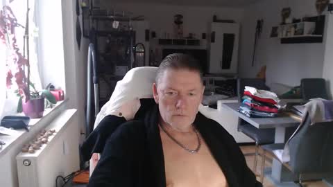 Snapshot of deinprinz2312 chatting on 12-03-25, 07:49 deinprinz2312 online show from 12-03-25, 07:49