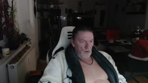 Snapshot of deinprinz2312 chatting on 01-07-26, 05:21 deinprinz2312 online show from 01-07-26, 05:21