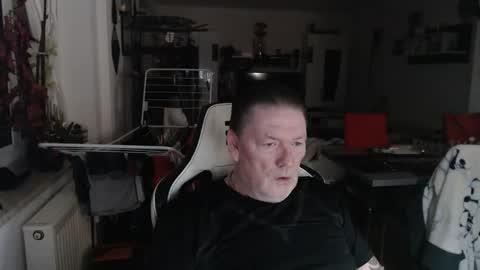 Snapshot of deinprinz2312 chatting on 01-12-26, 05:34 deinprinz2312 online show from 01-12-26, 05:34