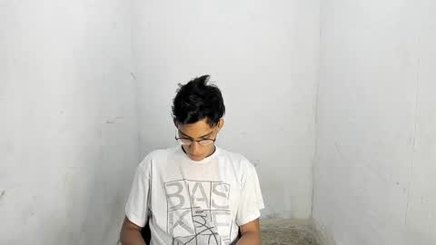 Snapshot of deivi_colins chatting on 10-08-25, 02:09 deivi_colins online show from 10-08-25, 02:09
