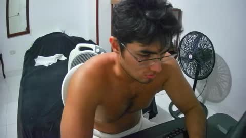 Snapshot of deividellobo chatting on 02-07-25, 02:50 deividellobo online show from 02-07-25, 02:50