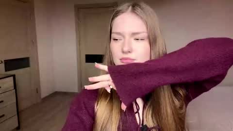 Mila online show from 04-08-26, 12:27