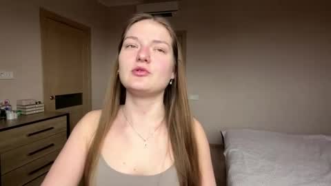 Snapshot of dejameneal chatting on 04-30-26, 01:17 Mila online show from 04-30-26, 01:17