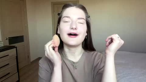 Snapshot of dejameneal chatting on 05-03-26, 11:16 Mila online show from 05-03-26, 11:16