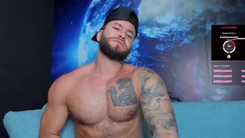 Snapshot of delessandro_world chatting on 05-16-26, 12:18 Delessandro online show from 05-16-26, 12:18