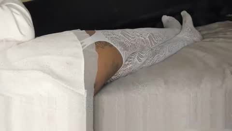 deli_la online show from 04-11-26, 07:45