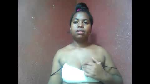 Snapshot of deliah712909 chatting on 01-04-25, 02:14 deliah712909 online show from 01-04-25, 02:14