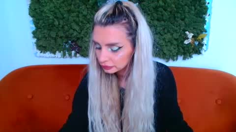 Snapshot of deliciaalove chatting on 03-07-26, 06:38 deliciaalove online show from 03-07-26, 06:38