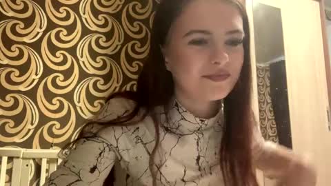 Snapshot of deliciastombaugh chatting on 05-12-26, 05:37 Kiki online show from 05-12-26, 05:37