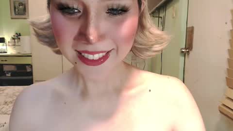 Snapshot of deliciosats chatting on 05-20-26, 02:51 Mercedes online show from 05-20-26, 02:51
