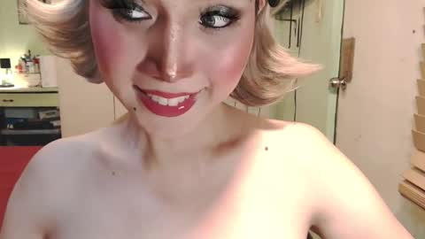 Snapshot of deliciosats chatting on 05-27-26, 02:52 Mercedes online show from 05-27-26, 02:52