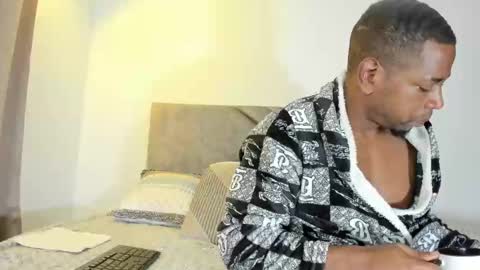 Snapshot of deliciouscocoa chatting on 02-22-26, 10:47 Jean paul and Salome online show from 02-22-26, 10:47