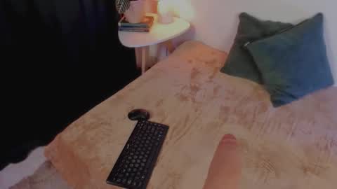 Delilah online show from 02-04-26, 05:24