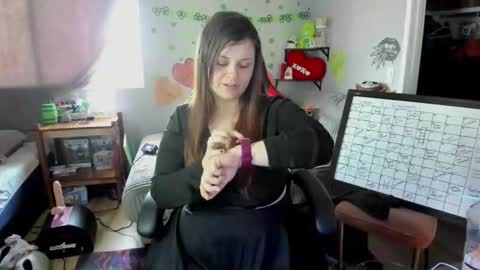 Delilah Fields online show from 05-12-26, 06:05