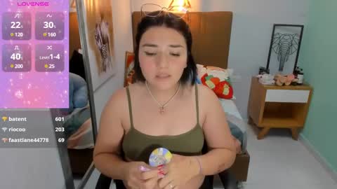 Snapshot of delilaquinn chatting on 12-27-24, 04:47 delilaquinn online show from 12-27-24, 04:47