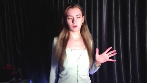 Snapshot of delisawobig chatting on 11-23-25, 06:30 Rochel online show from 11-23-25, 06:30