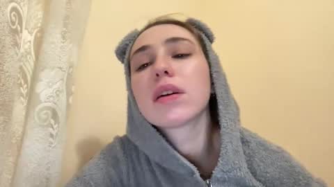 Delivery      online show from 04-27-26, 02:20